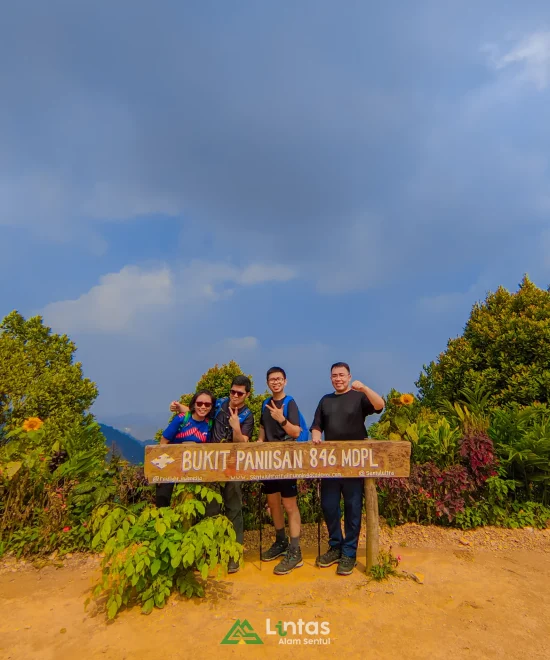Trekking Bukit Paniisan, Paket Murah dan Fasilitas Lengkap