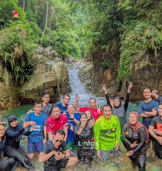 Trekking Curug Cibaliung ,Paket Murah dan Fasilitas Lengkap
