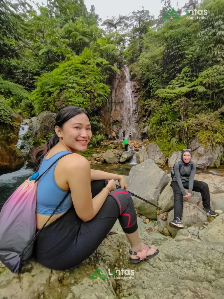 Sentul Hiking: Nikmati Panorama Alam Sentul sambil Berolahraga