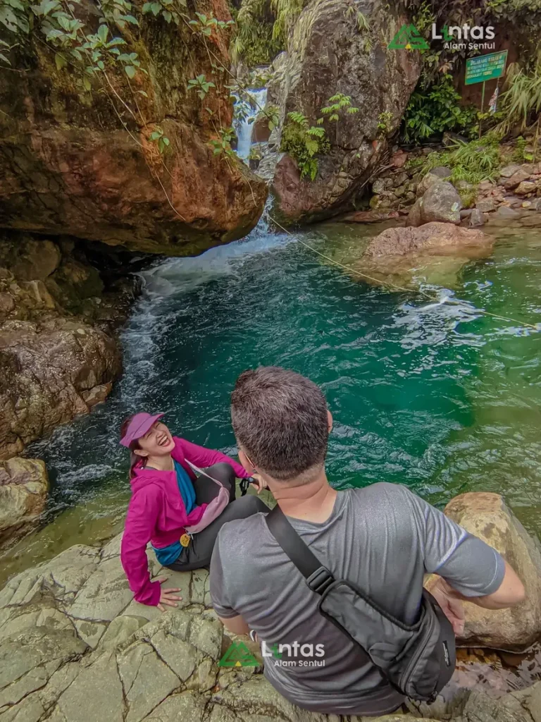 Bogor adalah tempat ideal untuk Hiking santai di Akhir Pekan