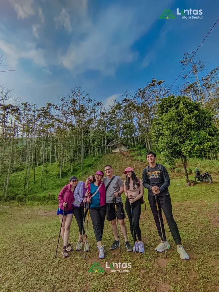 Tujuan Wisata Paling Populer untuk Destinasi Pendakian di Bogor