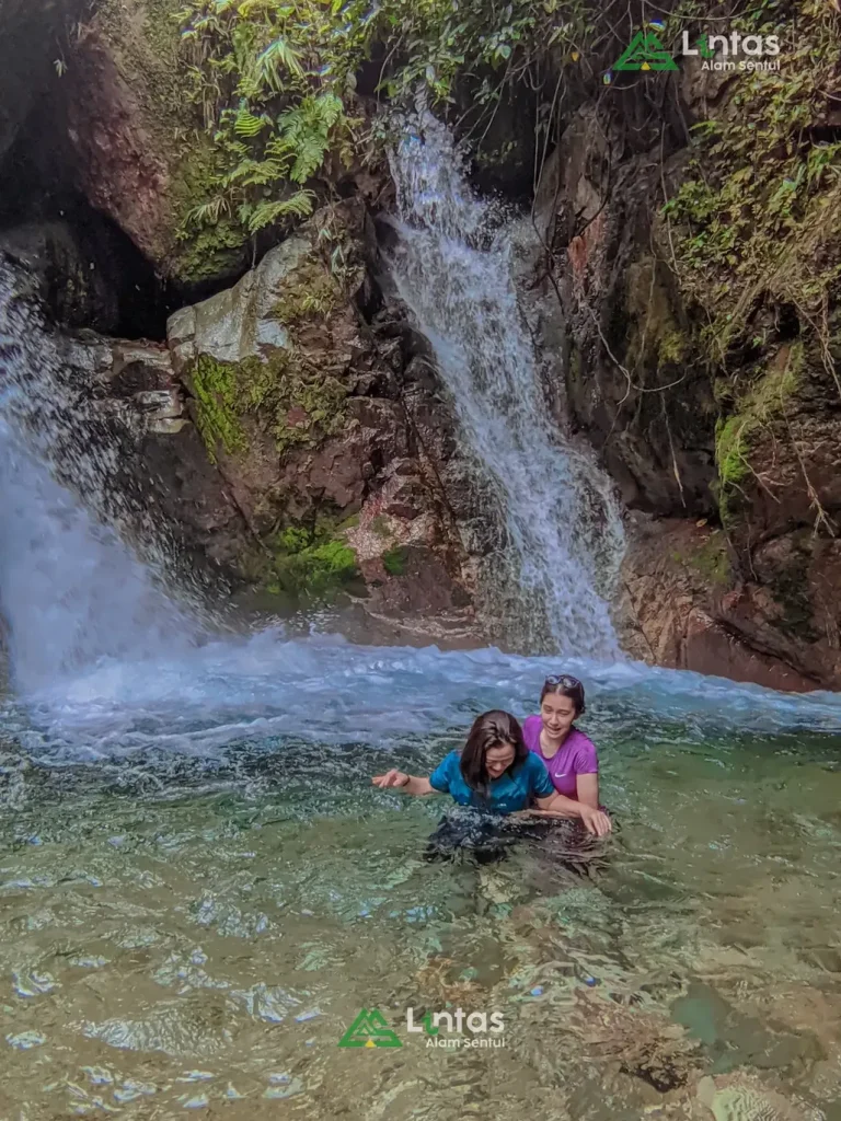 Paket Hiking Menarik di Sentul: Petualangan Seru untuk Semua Orang