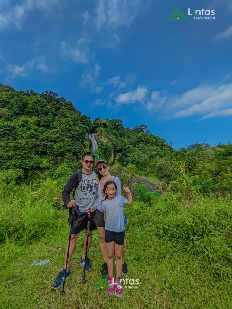 Aktivitas Tracking Bogor: Refreshing pikiran dan tubuh