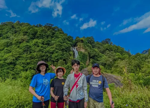 Hiking santai di hari libur terpopuler ada di Sentul