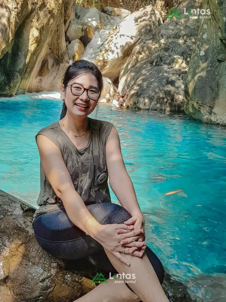 Rute trekking di Bogor ini sangat ideal bagi family yang ingin hiking