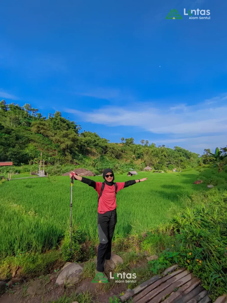 Refreshing akhir pekan yang sempurna adalah dengan memilih paket tracking di Sentul