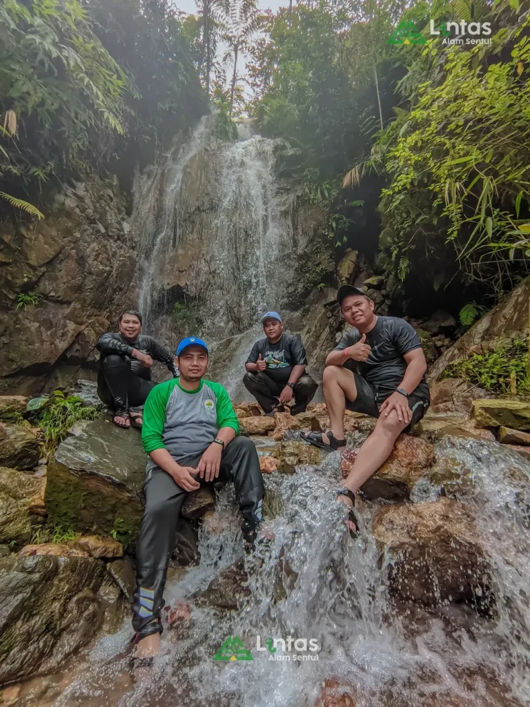 Info Paket Trekking Sentul Murah dan Fasilitas Lengkap