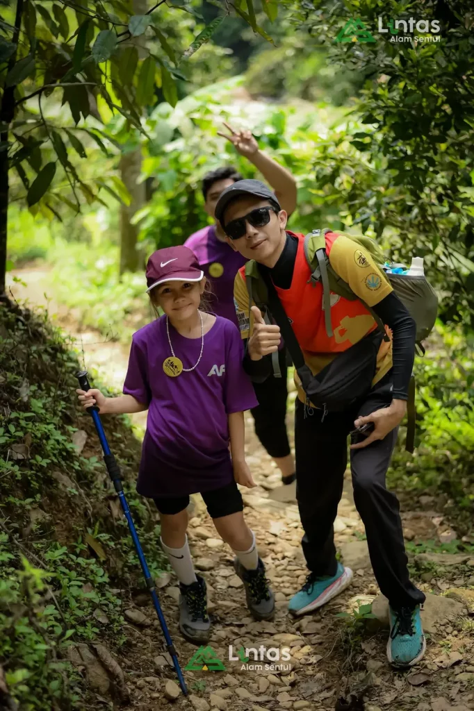 Jelajahi Paket Trekking di Bogor: Destinasi dan Panduan Terbaik untuk Liburan Kamu