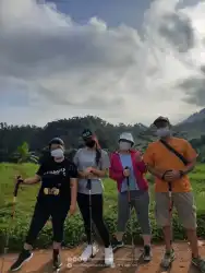 Kak Shirley Trekking Curug Kencana (1)
